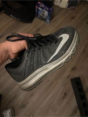 Nike Black and Silver Women’s Athletic Sneakers
